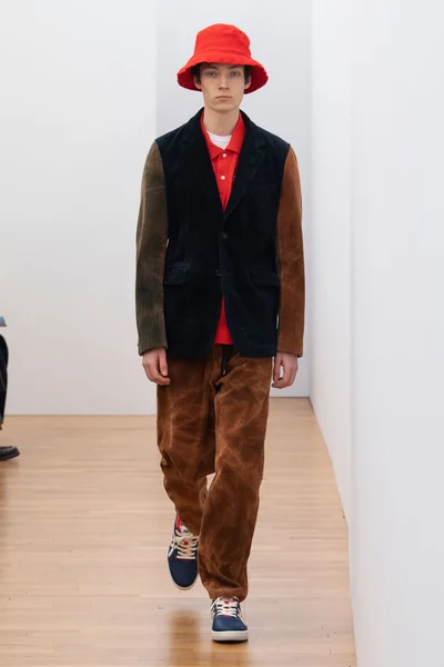 Look 12